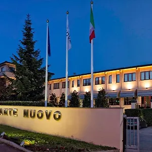 Nuovo Hotel